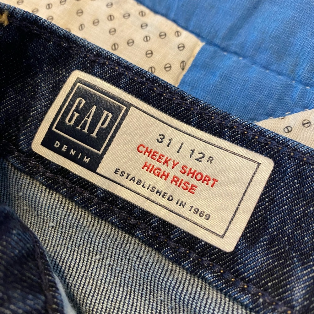 Gap Shorts